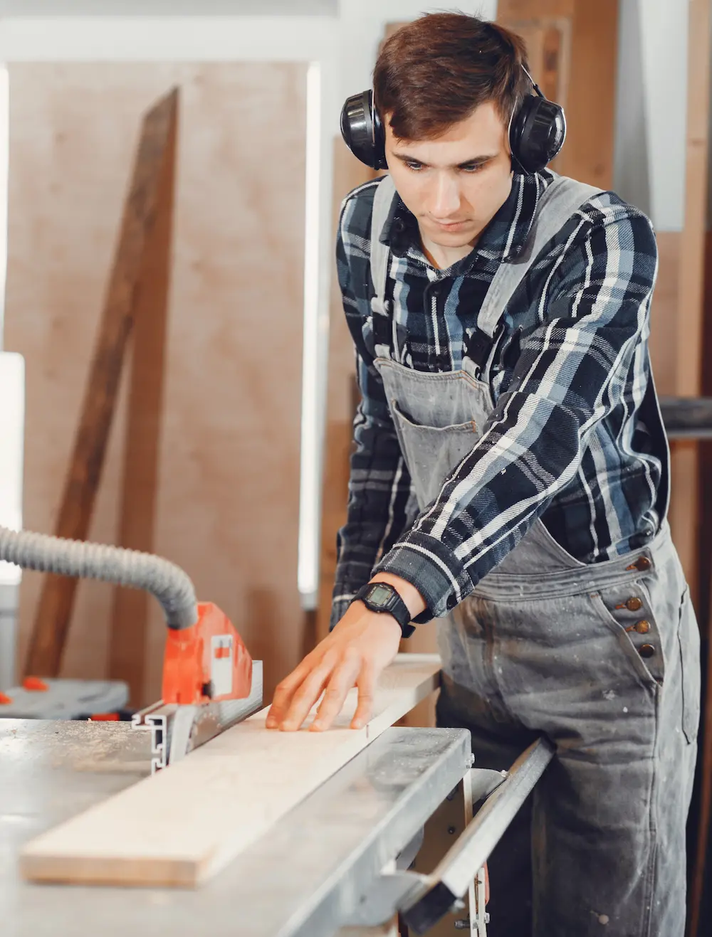 certificate iii in cabinet making and timber technology