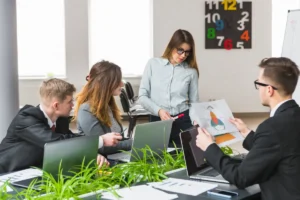 reasons to study leadership and management in australia